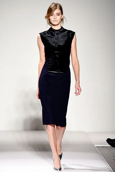 Look 19